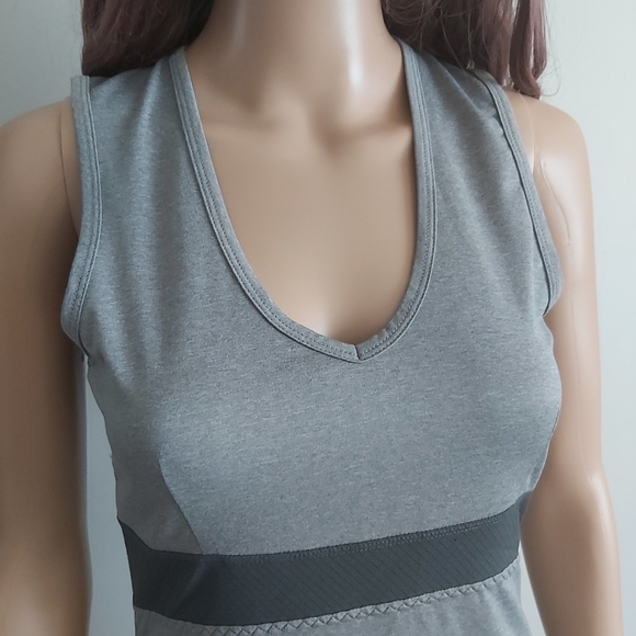 Roots tank top Medium gray workout long line exercise Sleeveless v neck - Picture 2 of 13